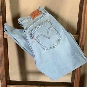 Levi's Women's Light Blue Jeans